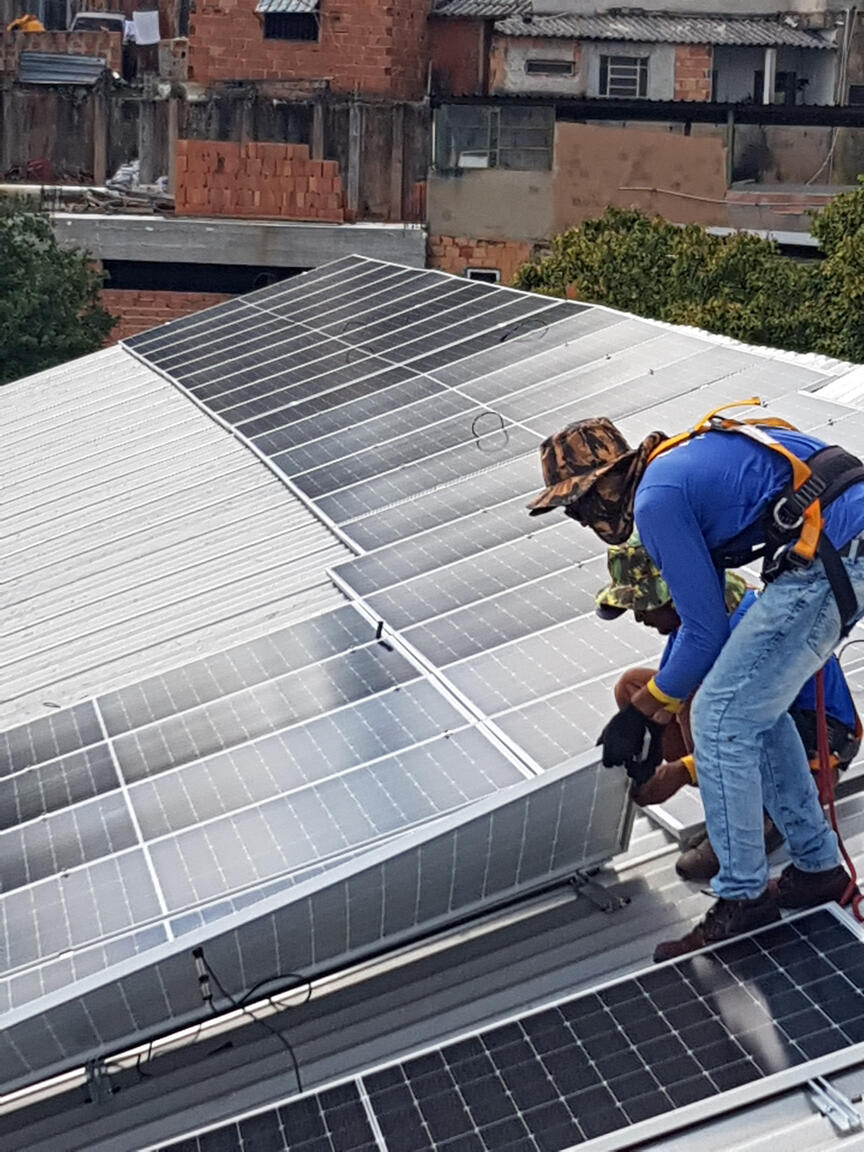 Reconhecimento pelos anos de serviços prestados à Cemig, com experiência em redes e sistemas elétricos.